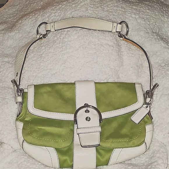 Vintage COACH ハンドバッグ オールレザー Green VINTAGE COACH GRACIE BAG 4413 MAPLE “NEW WITH TAGS” REGINA